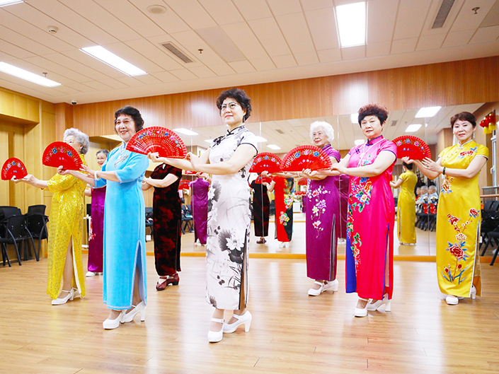 銀發旗袍秀—傳統與時尚碰撞